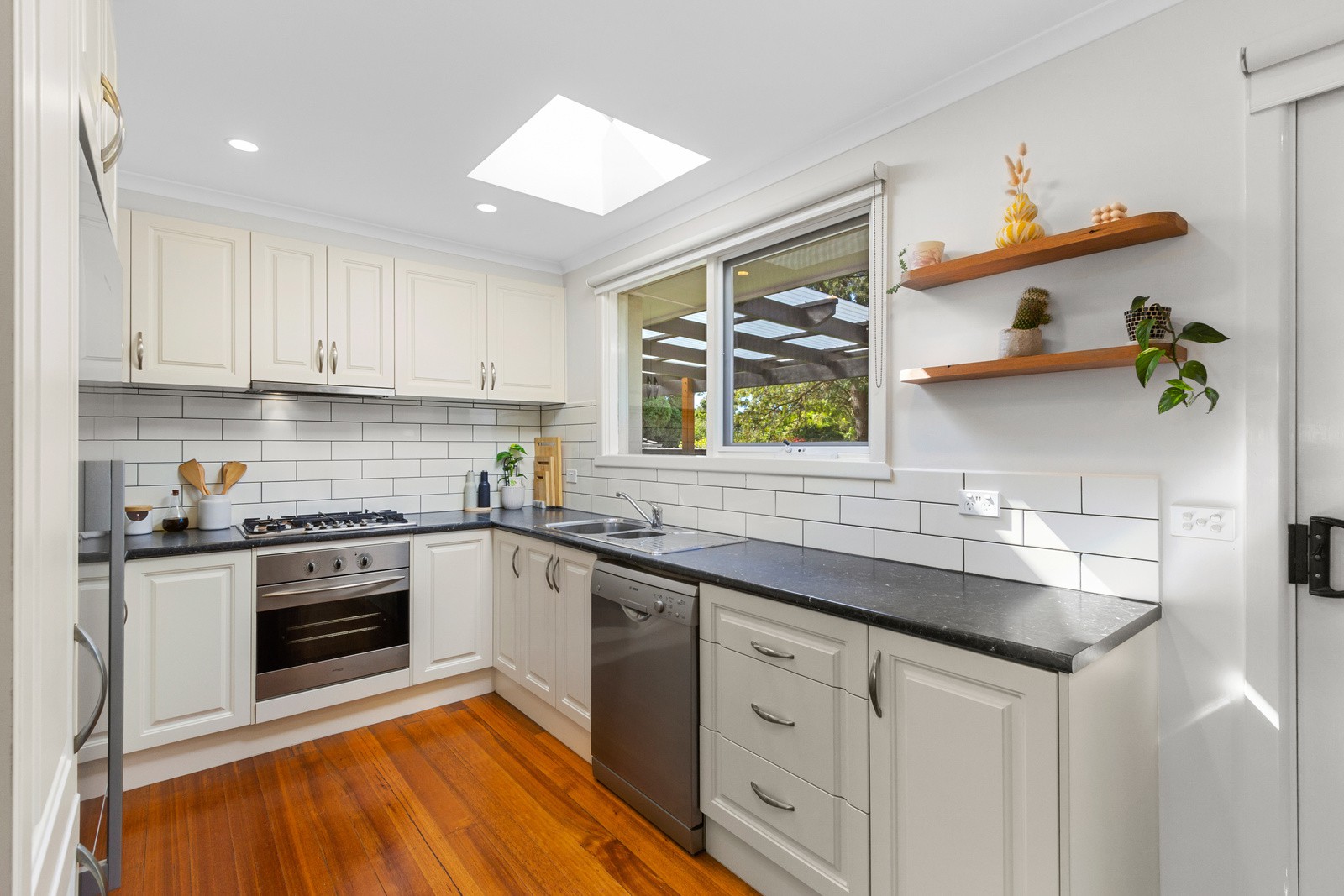 46 Stuart Street, The Basin, VIC 3154, The Basin - Thumbnail 4