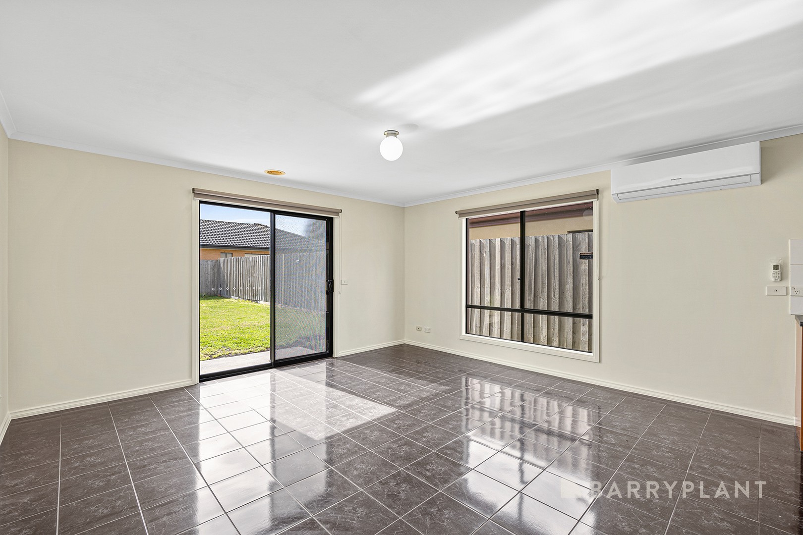 46 Wakenshaw Crescent, Pakenham, VIC 3810, Pakenham - Thumbnail 4