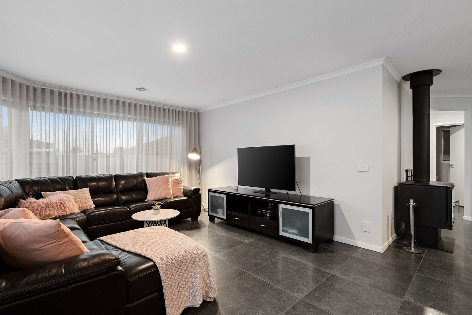 46 Wattle Valley Drive, Hillside, VIC 3037, Hillside - Thumbnail 2