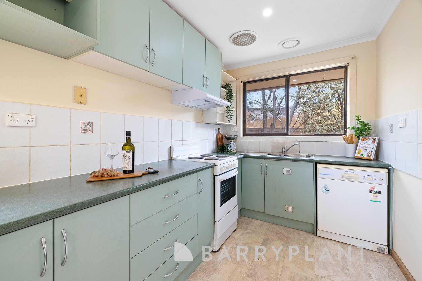 47 Bennett Street, Melton South, VIC 3338, Melton South - Thumbnail 6