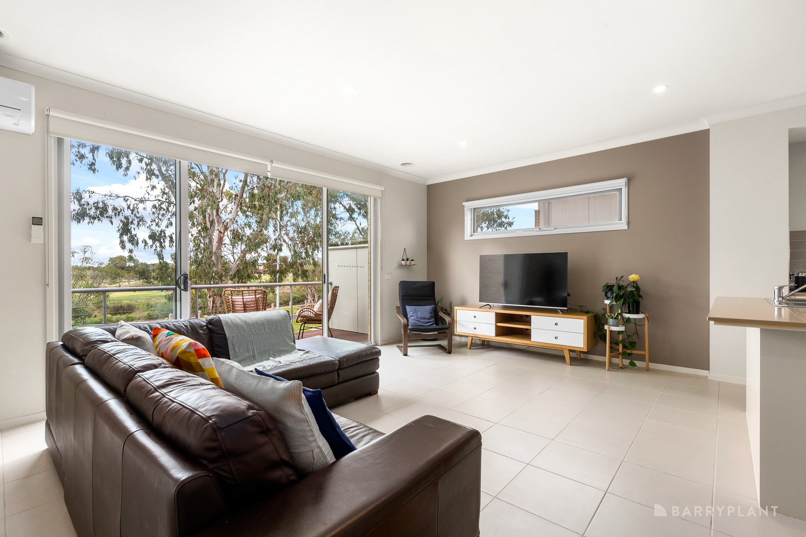 47 Broadbeach Circuit, Sanctuary Lakes, VIC 3030, Point Cook - Thumbnail 6