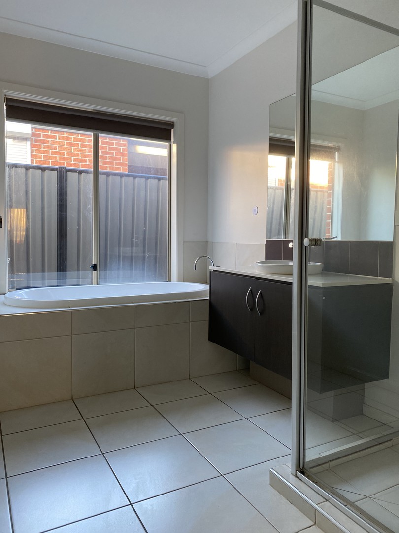 47 Danfield  Drive, Tarneit, VIC 3029, Tarneit - Thumbnail 4