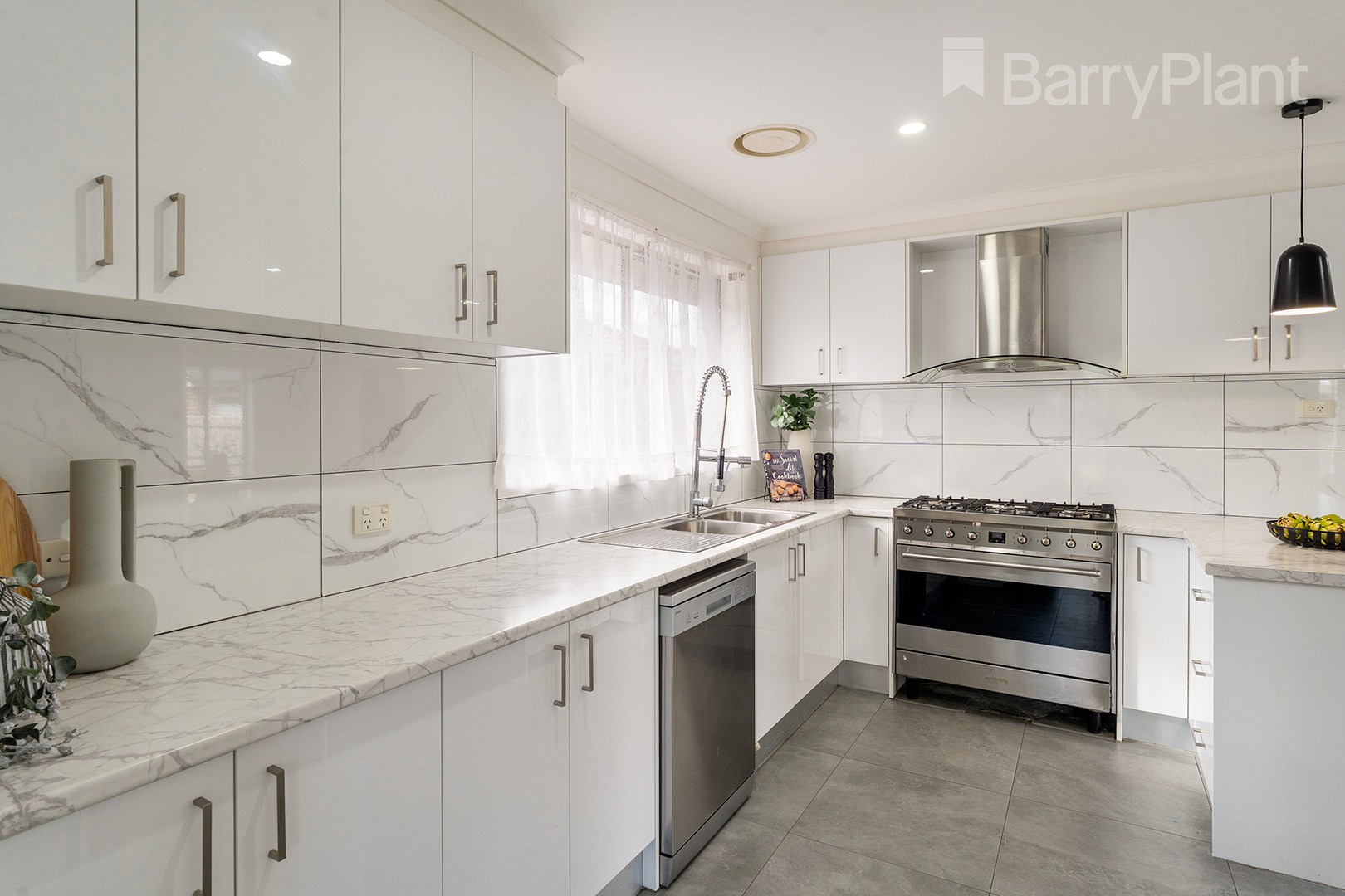 47 Gillingham Crescent, Craigieburn, VIC 3064, Craigieburn - Thumbnail 5