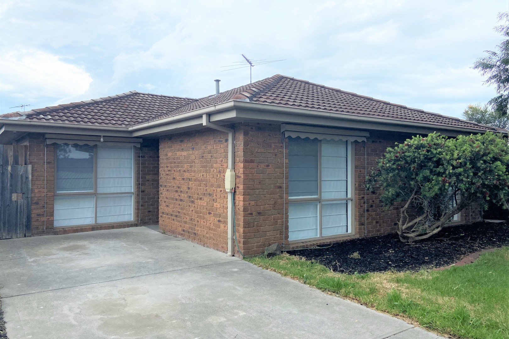 47 Kingston Avenue, Pakenham, VIC 3810 - Thumbnail 1 - 02/03/2023