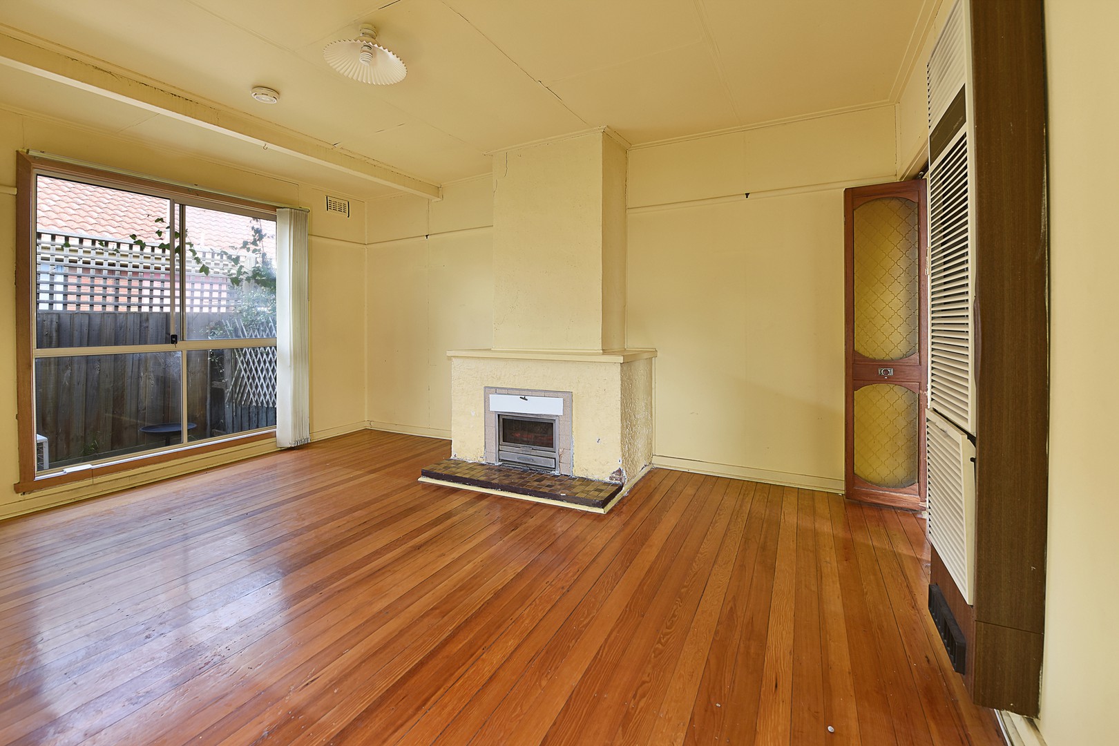 47 Lane Crescent, Reservoir, VIC 3073, Reservoir - Thumbnail 2