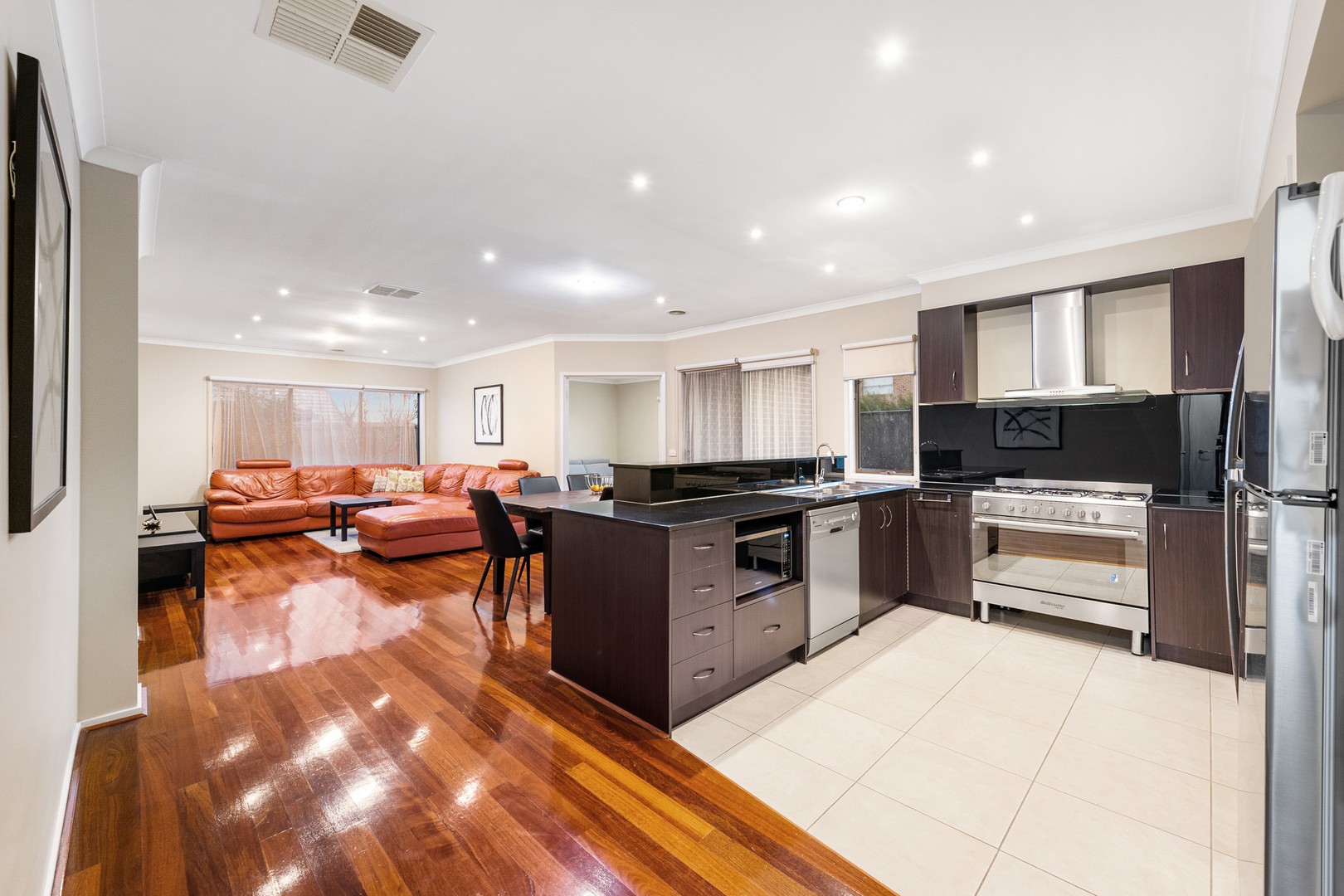 47 Langmore Drive, Hillside, VIC 3037, Hillside - Thumbnail 3