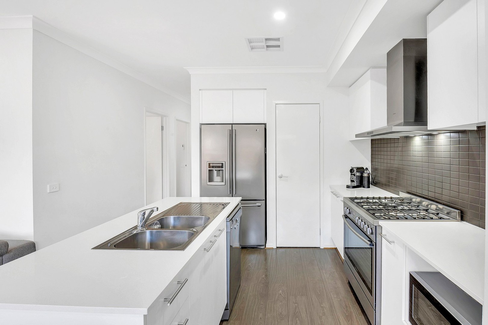 47 Loudon Circuit, Craigieburn, VIC 3064 - Thumbnail 2 - 12/10/2026