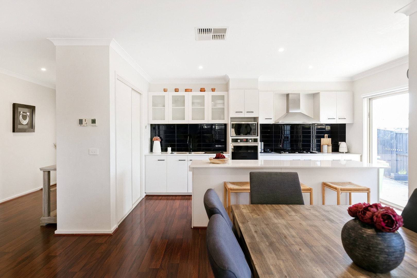 47 Marija Crescent, Berwick, VIC 3806 - Thumbnail 2 - 27/01/2026