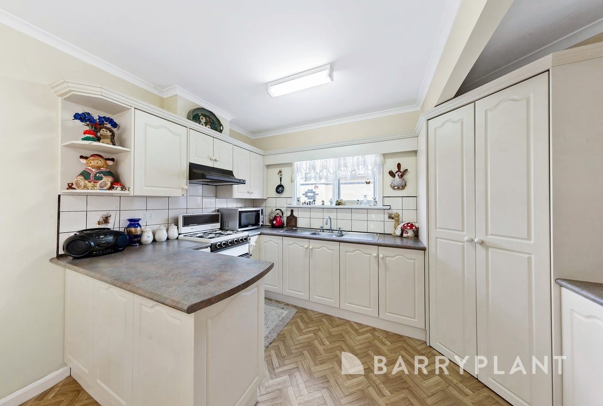 47 Mcarthur Avenue, St Albans, VIC 3021 - Thumbnail 2 - 13/05/2025