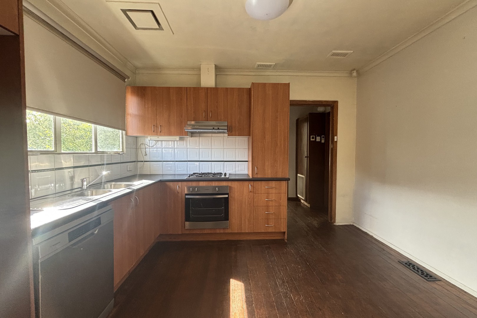 47 Nisbett Street, Reservoir, VIC 3073, Reservoir - Thumbnail 2