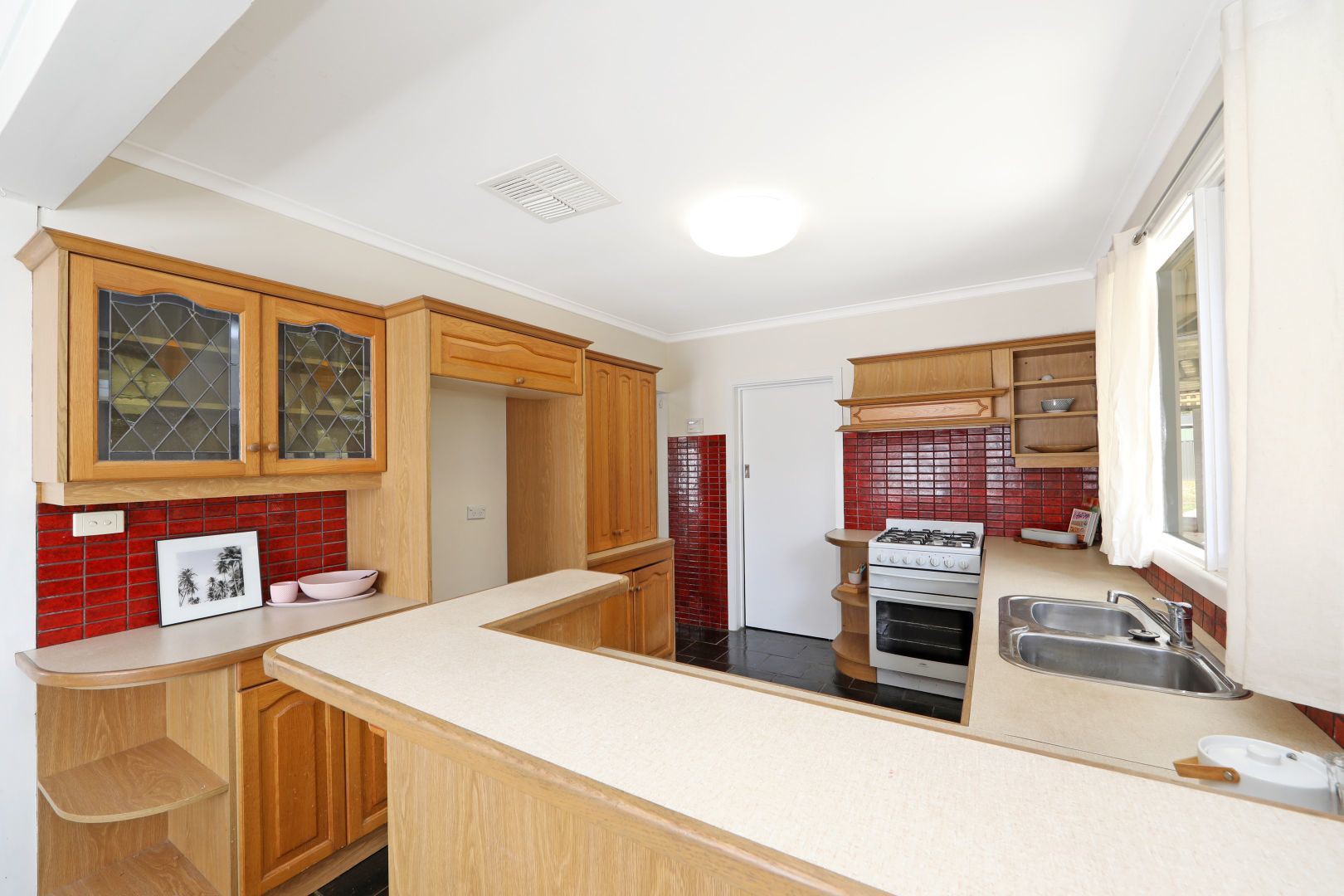 47 O'Connor Road, Knoxfield, VIC 3180, Knoxfield - Thumbnail 3
