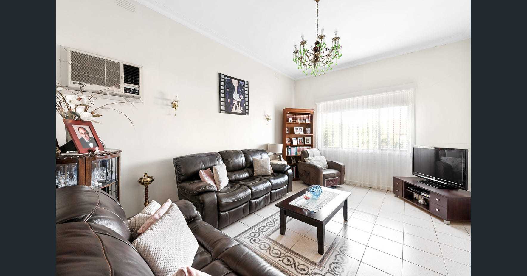 47 Rennie Street, Coburg, VIC 3058 - Thumbnail 2 - 23/11/2021