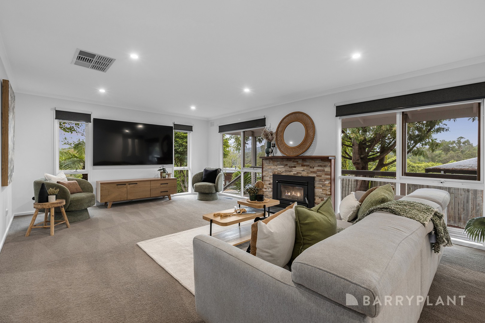 47 Russell Street, Mount Evelyn, VIC 3796 - Thumbnail 2 - 12/02/2026