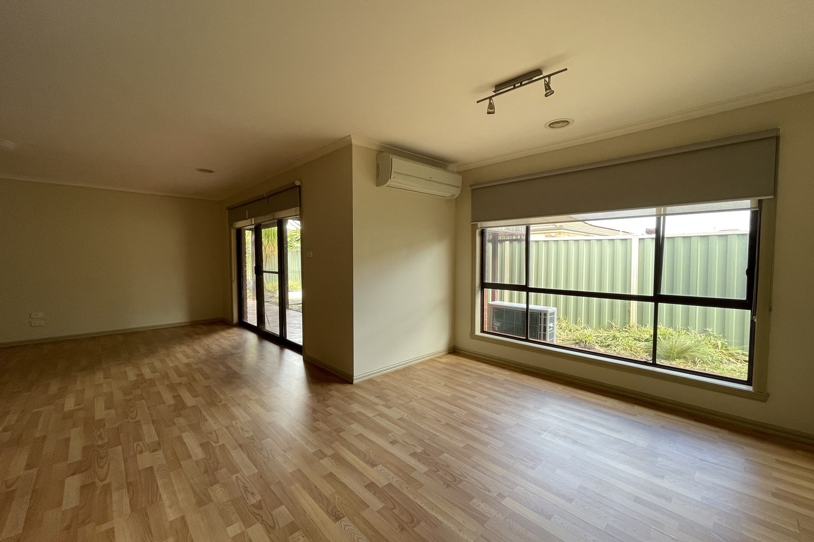 47 Shaftsbury Boulevard, Point Cook, VIC 3030, Point Cook - Thumbnail 2