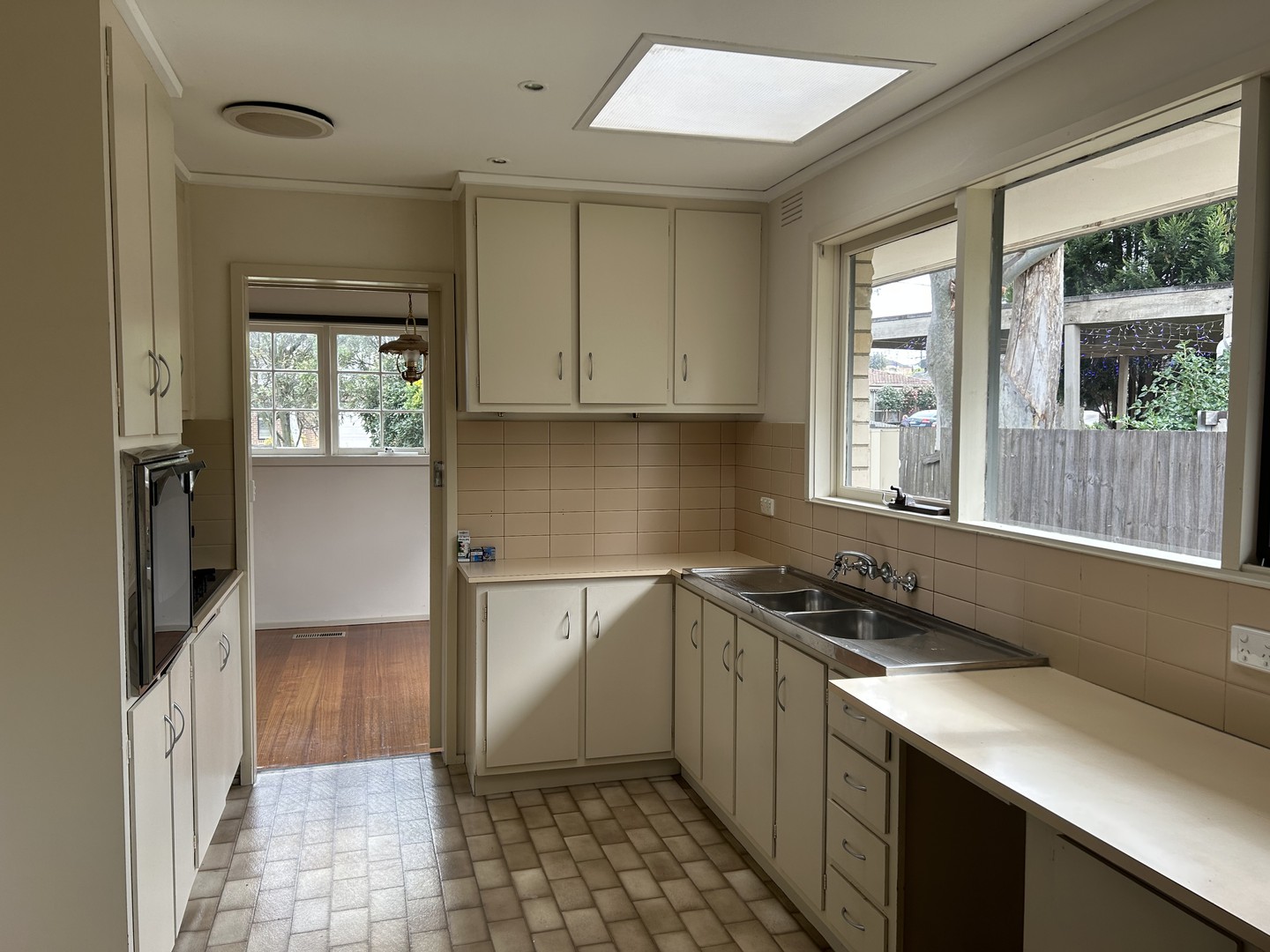 47 Sheppard  Drive, Scoresby, VIC 3179, Scoresby - Thumbnail 3