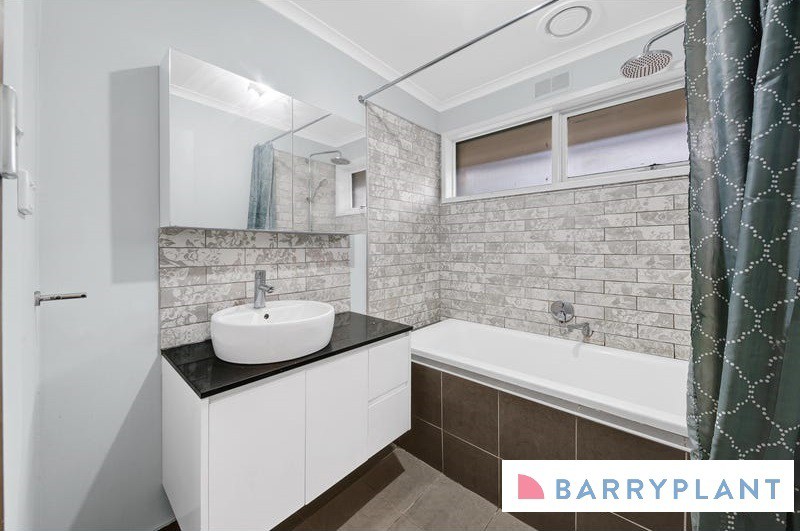 47 West Melton Drive, Melton West, VIC 3337, Melton West - Thumbnail 6