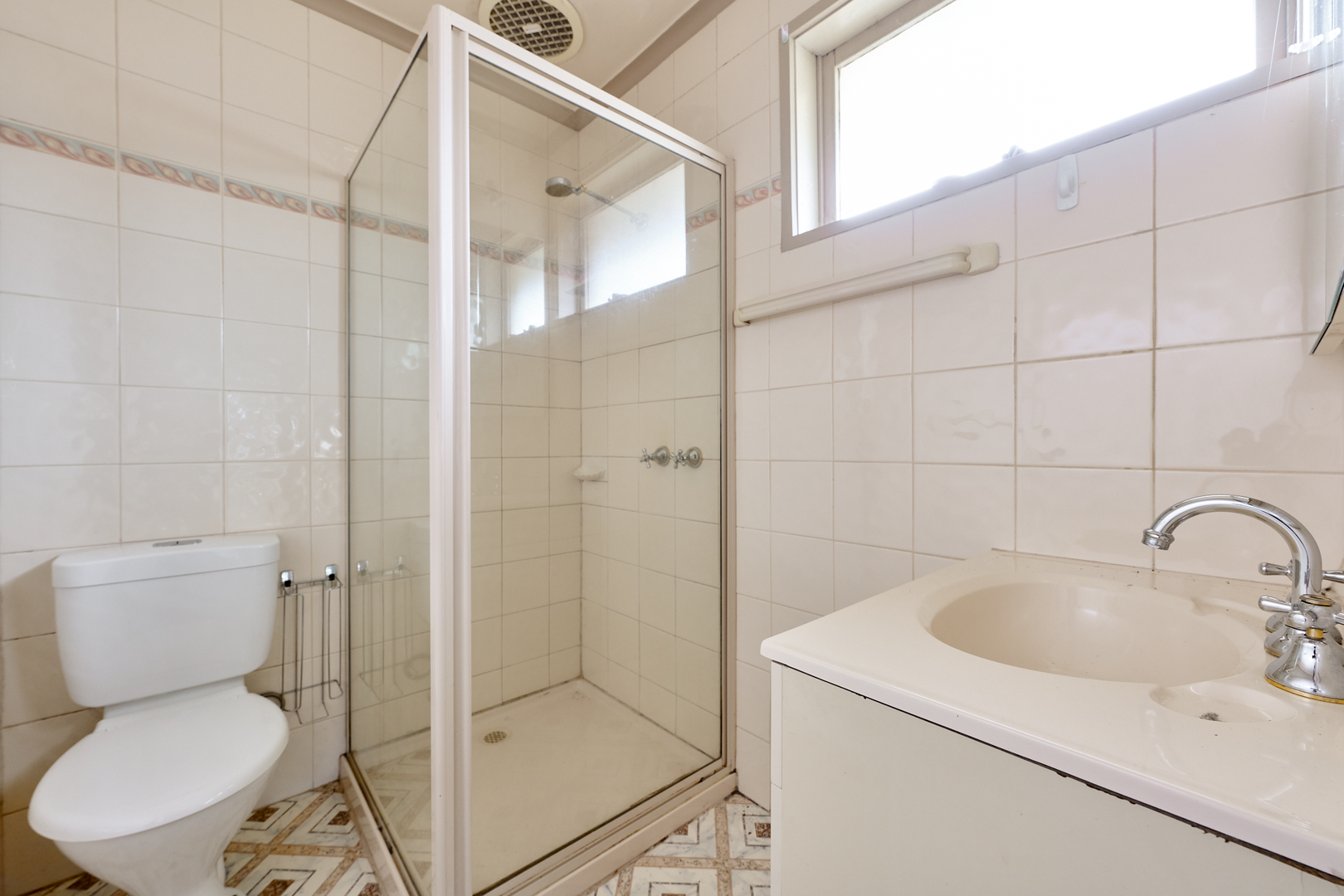 47 Whitehaven Crescent, Noble Park North, VIC 3174 - Thumbnail 2 - 08/07/2026