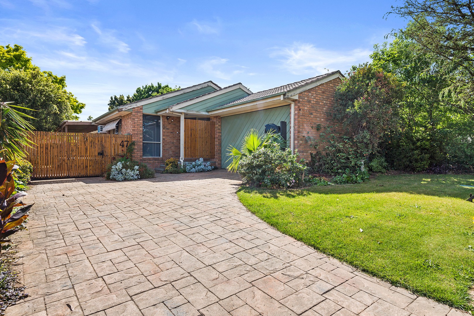 47 Willslie Crescent, Berwick, VIC 3806, Berwick - Thumbnail 2