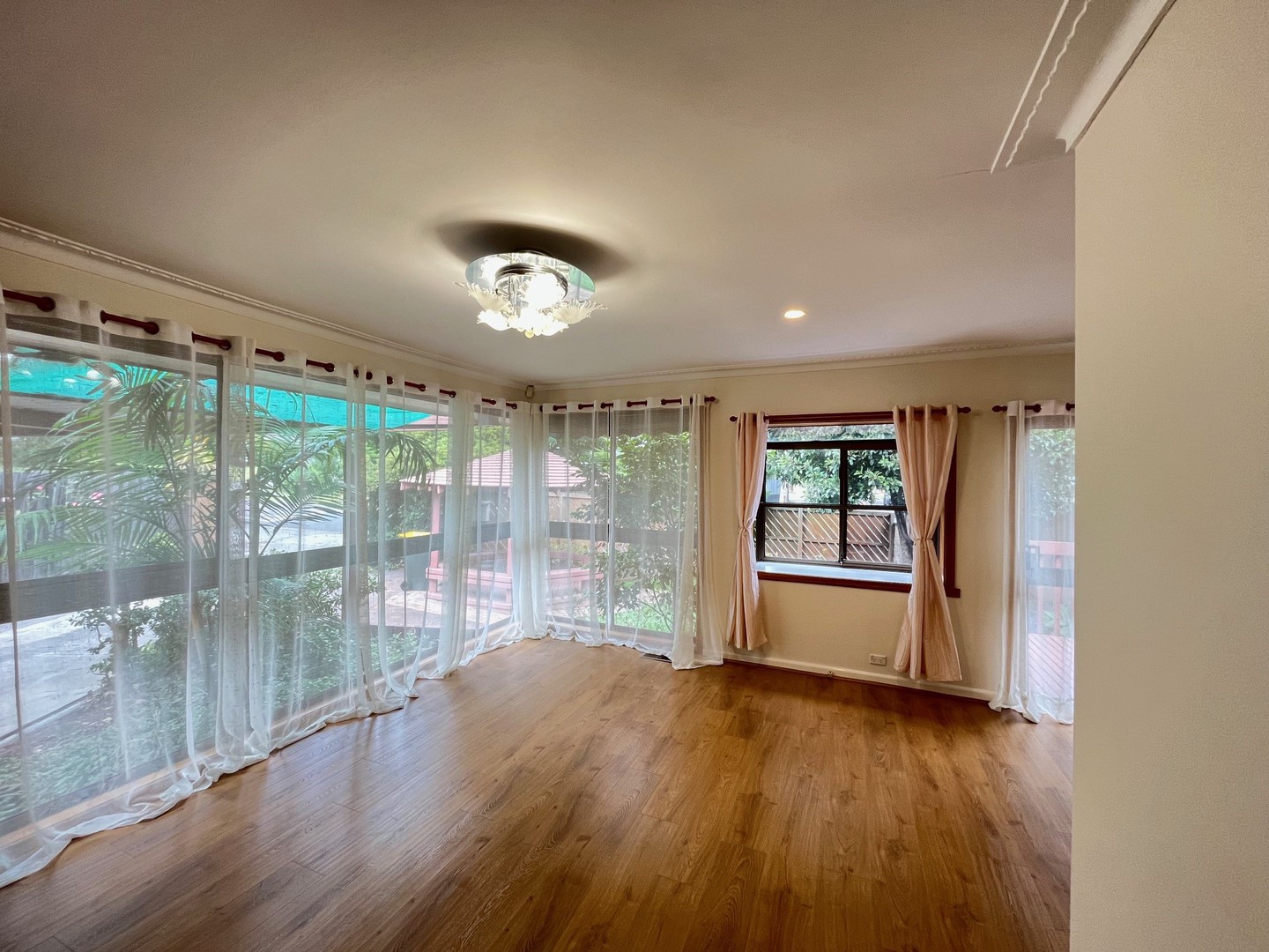 47 Winston Drive, Doncaster, VIC 3108, Doncaster - Thumbnail 3