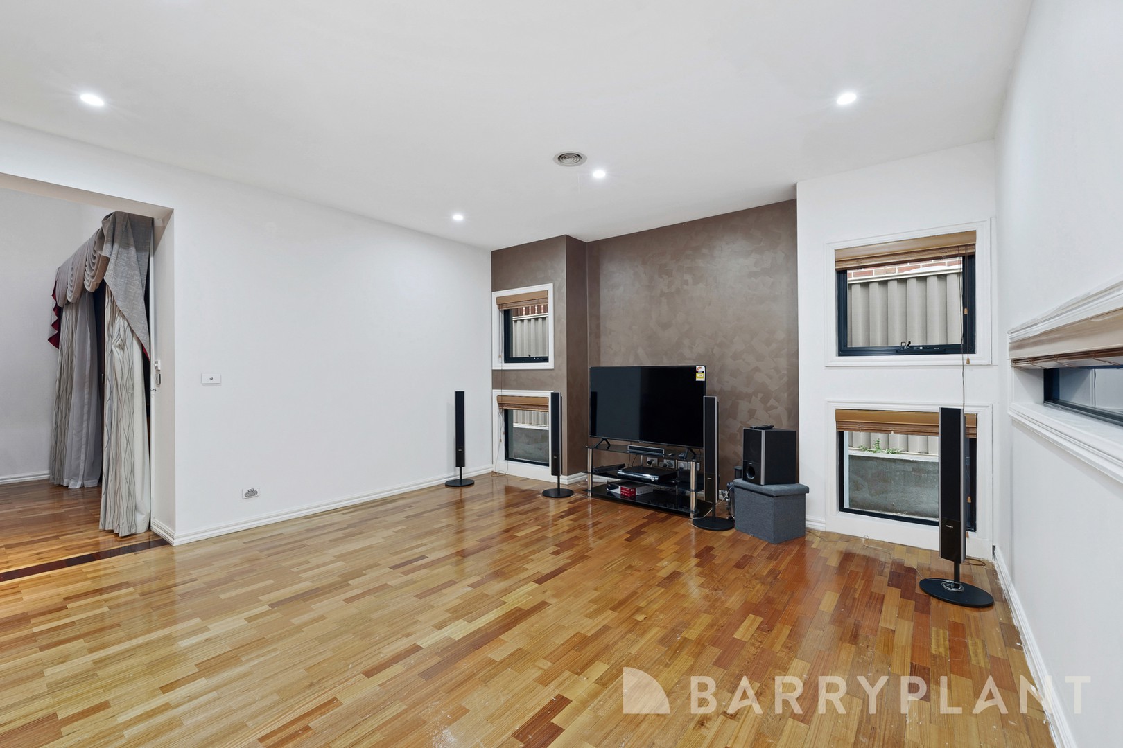 48 Ambrose Treacy Drive, Bundoora, VIC 3083, Bundoora - Thumbnail 5
