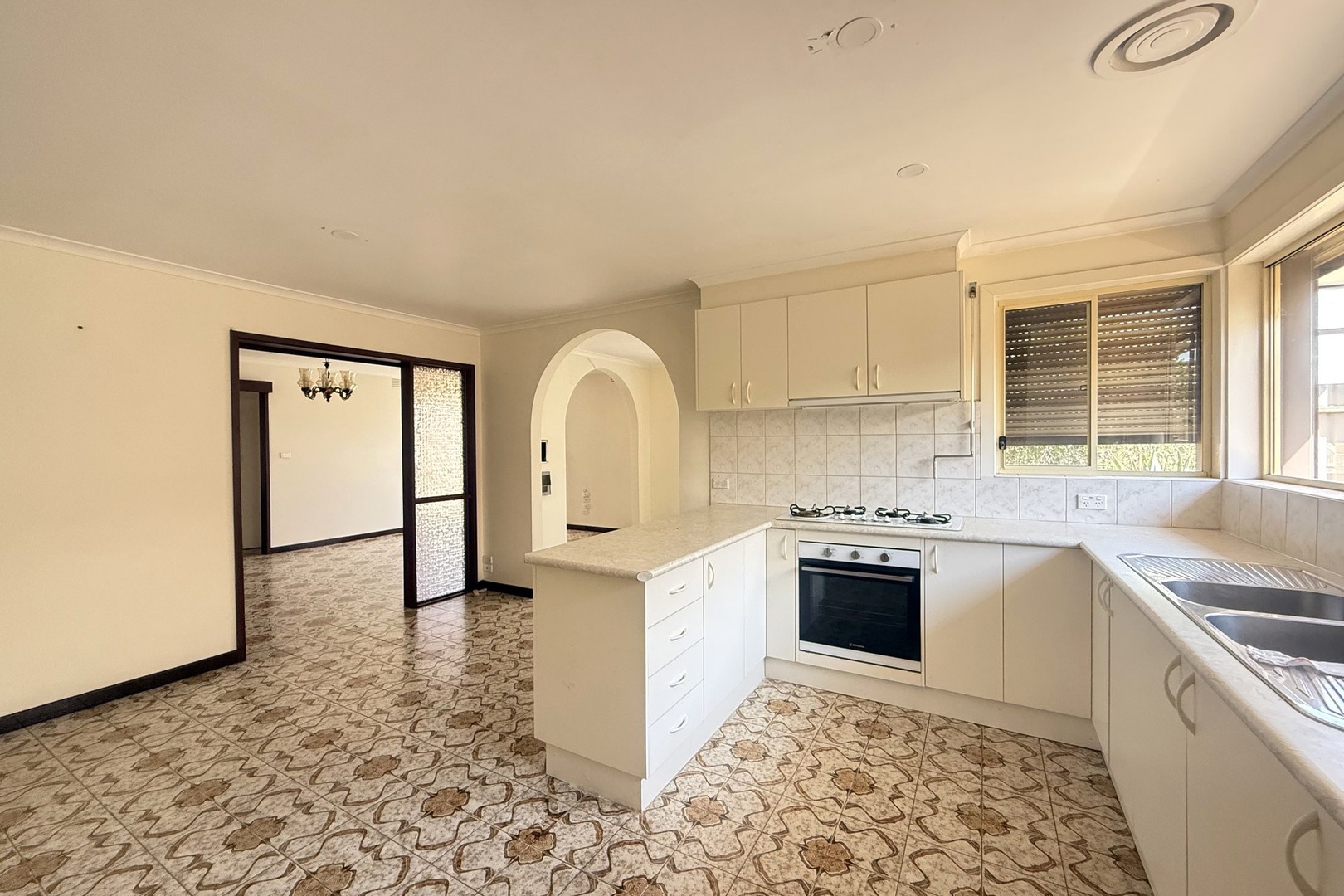 48 Atheldene Drive, St Albans, VIC 3021, St Albans - Thumbnail 4