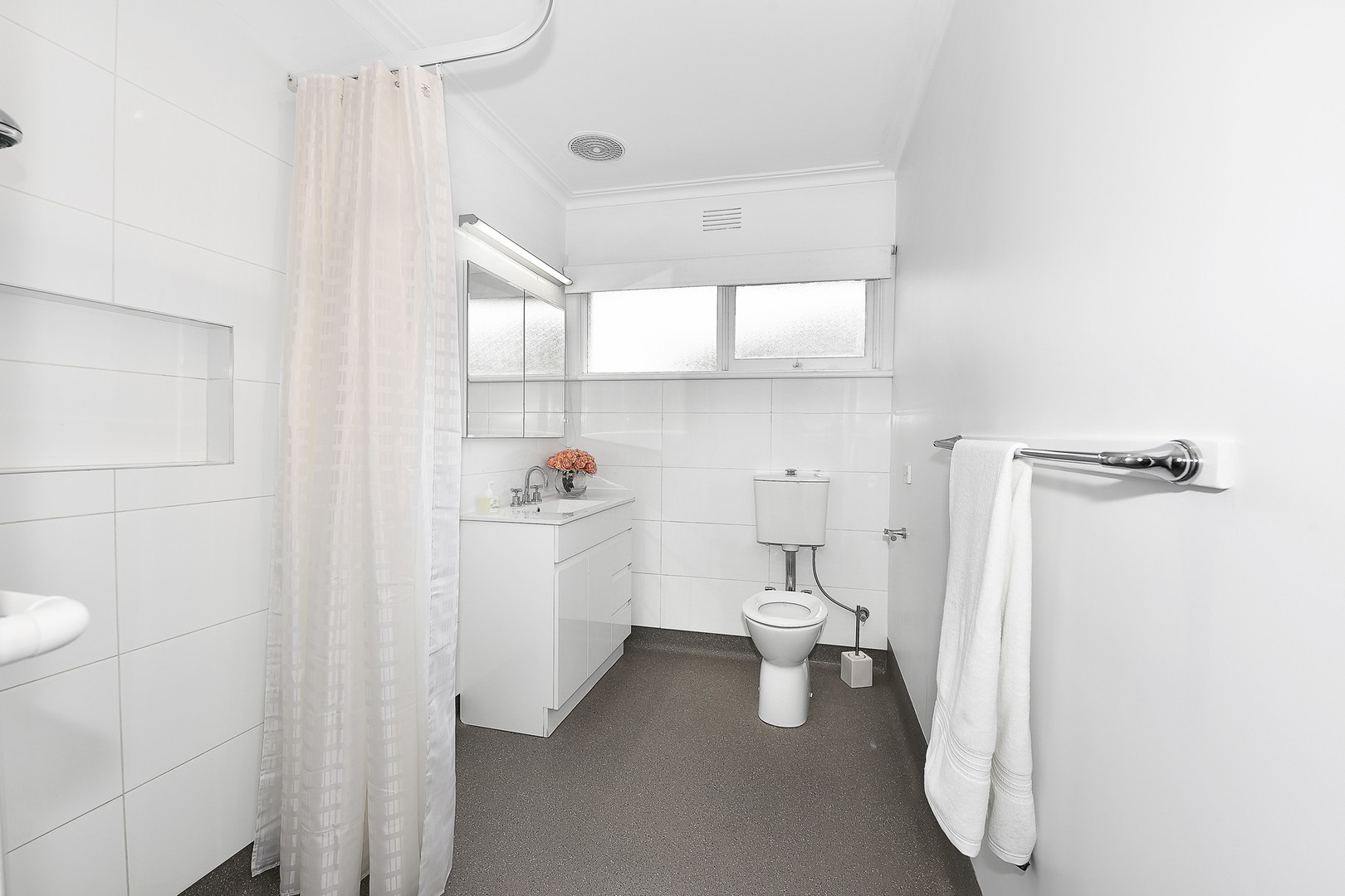 48 Botha Avenue, Reservoir, VIC 3073, Reservoir - Thumbnail 6