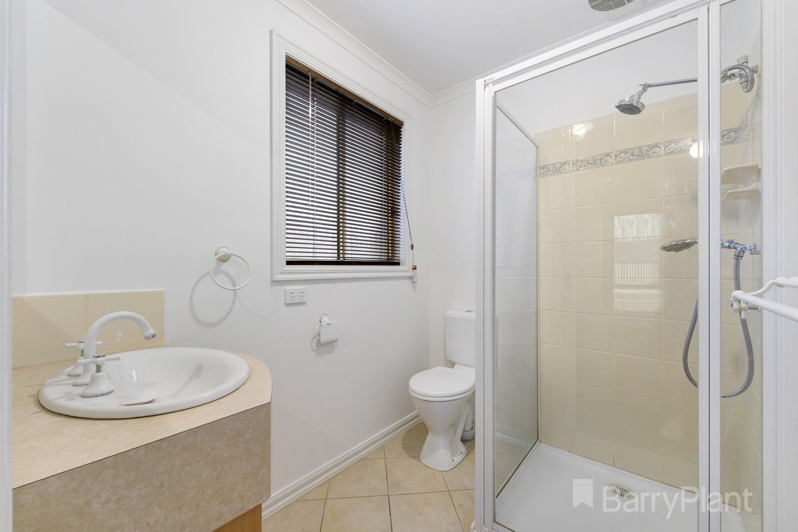 48 Brentwood Drive, Werribee, VIC 3030, Werribee - Thumbnail 3