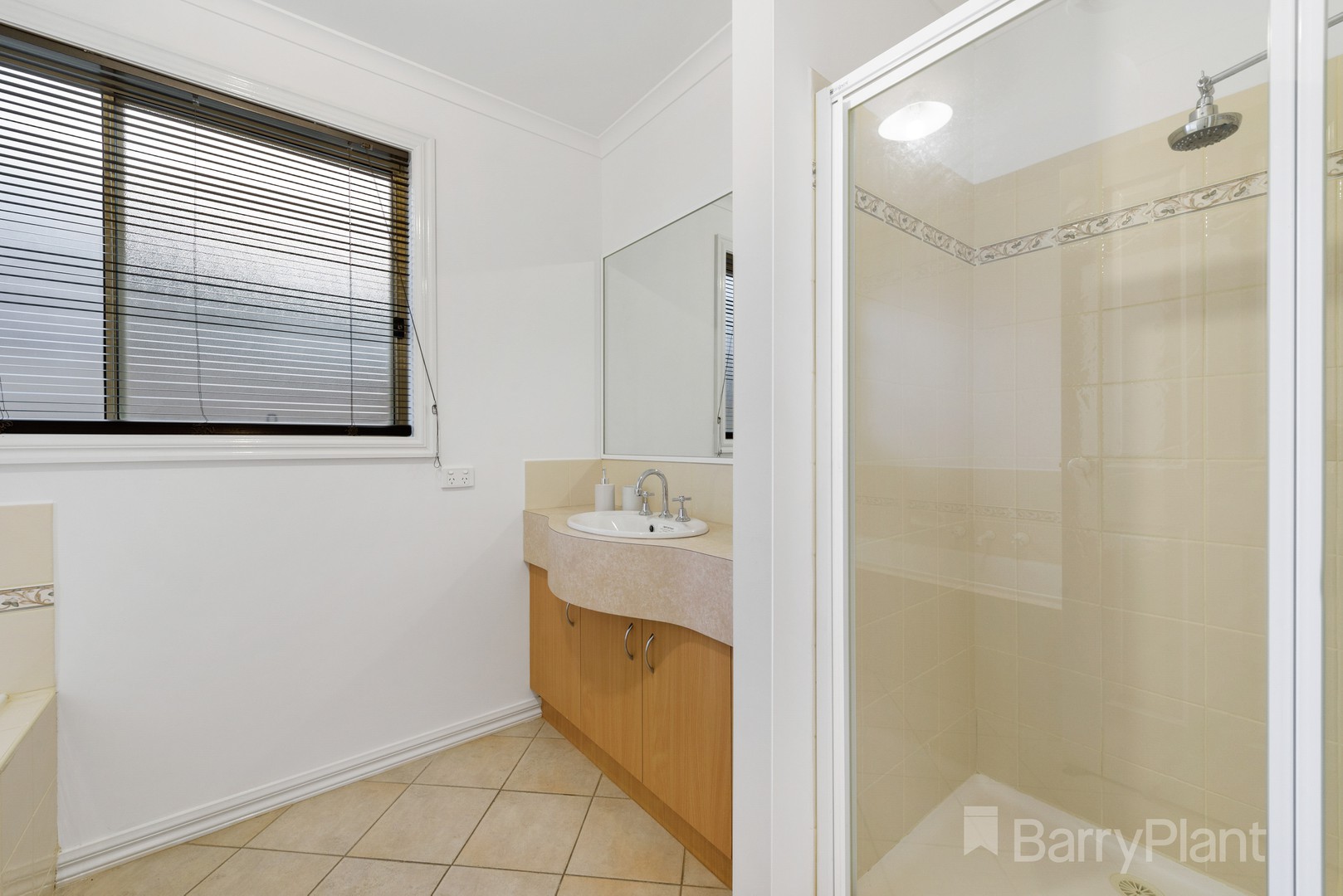 48 Brentwood Drive, Werribee, VIC 3030, Werribee - Thumbnail 4