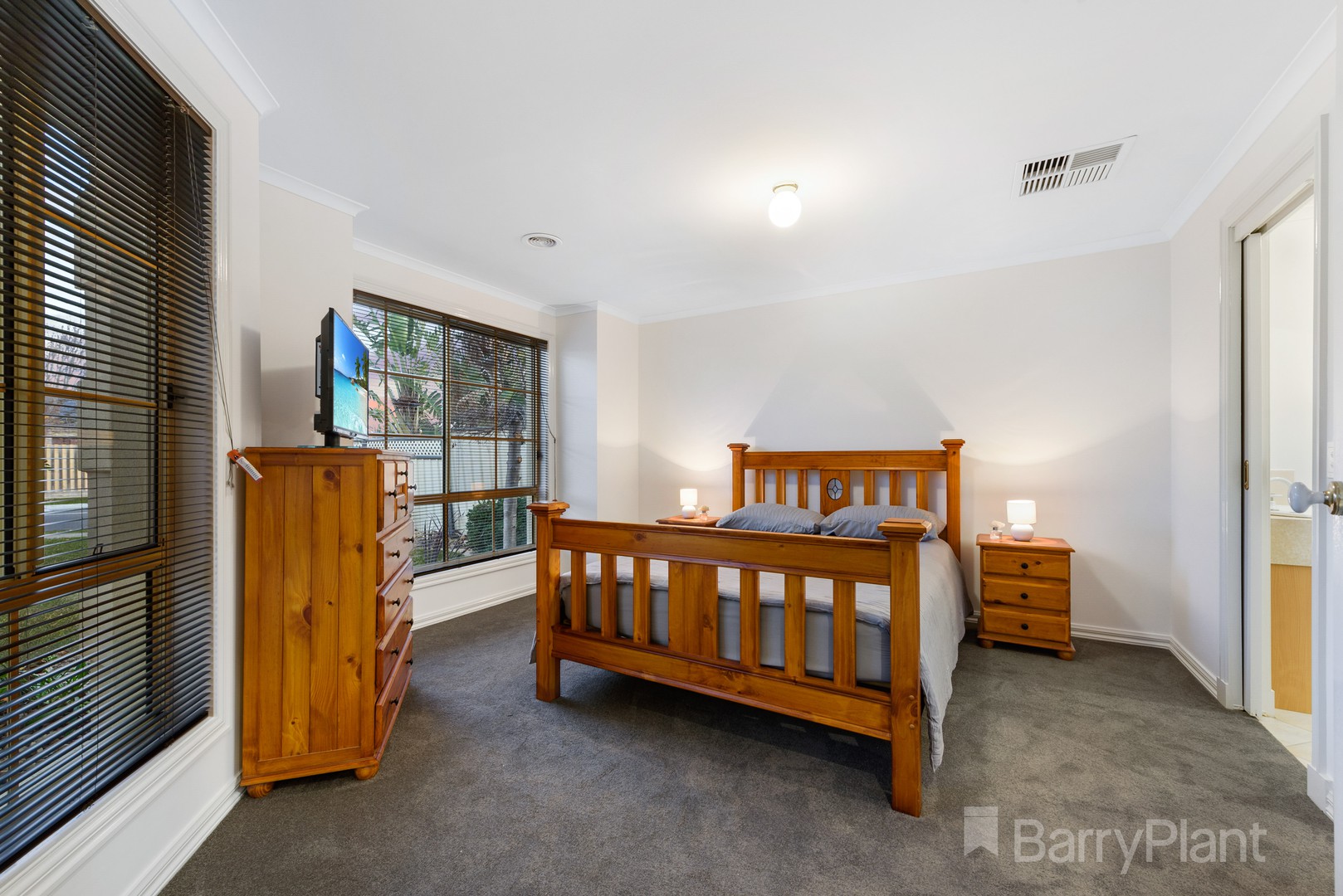 48 Brentwood Drive, Werribee, VIC 3030, Werribee - Thumbnail 6