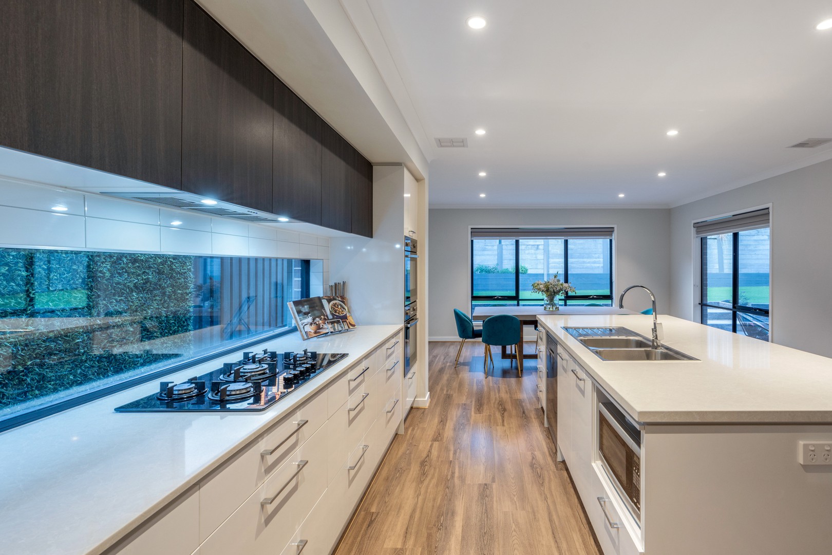 48 Charteris Drive, Craigieburn, VIC 3064, Craigieburn - Thumbnail 4