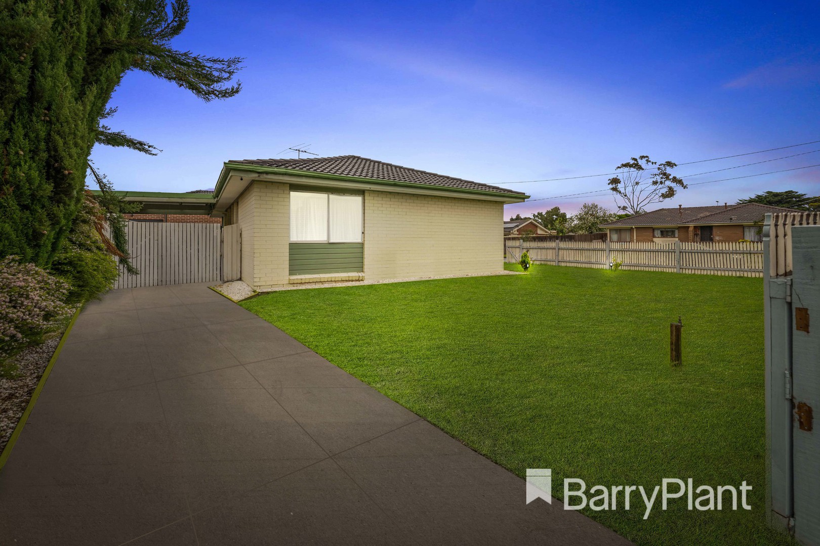 48 Cormorant Crescent, Werribee, VIC 3030, Werribee - Thumbnail 3