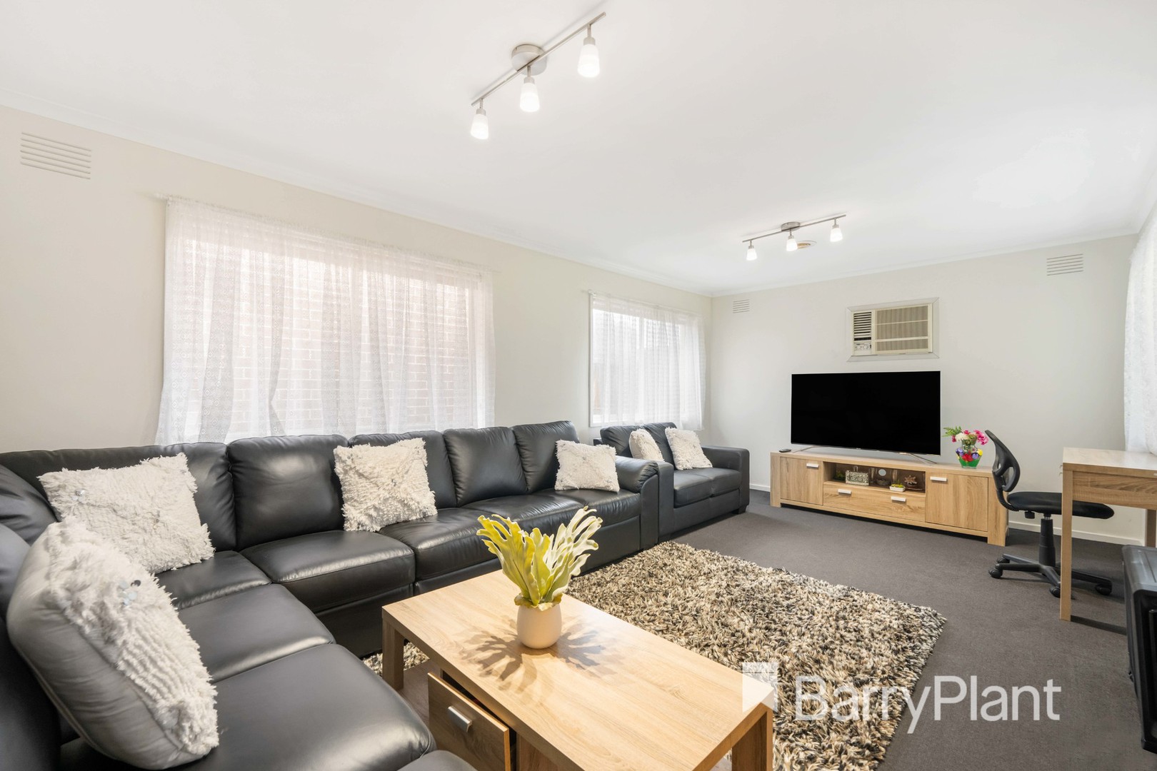 48 Cormorant Crescent, Werribee, VIC 3030, Werribee - Thumbnail 6