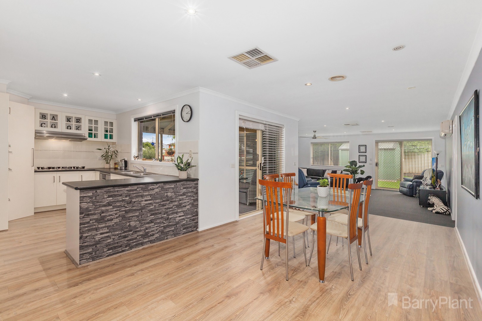 48 Hanson Road, Wallan, VIC 3756, Wallan - Thumbnail 3
