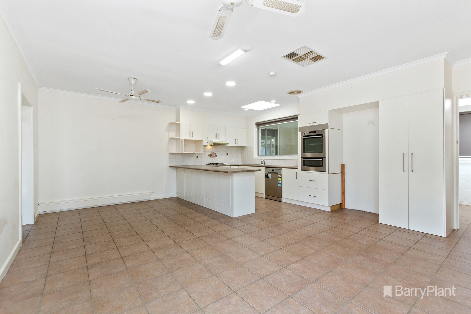 48 Hillview Drive, Kilsyth, VIC 3137 - Thumbnail 1 - 02/03/2023