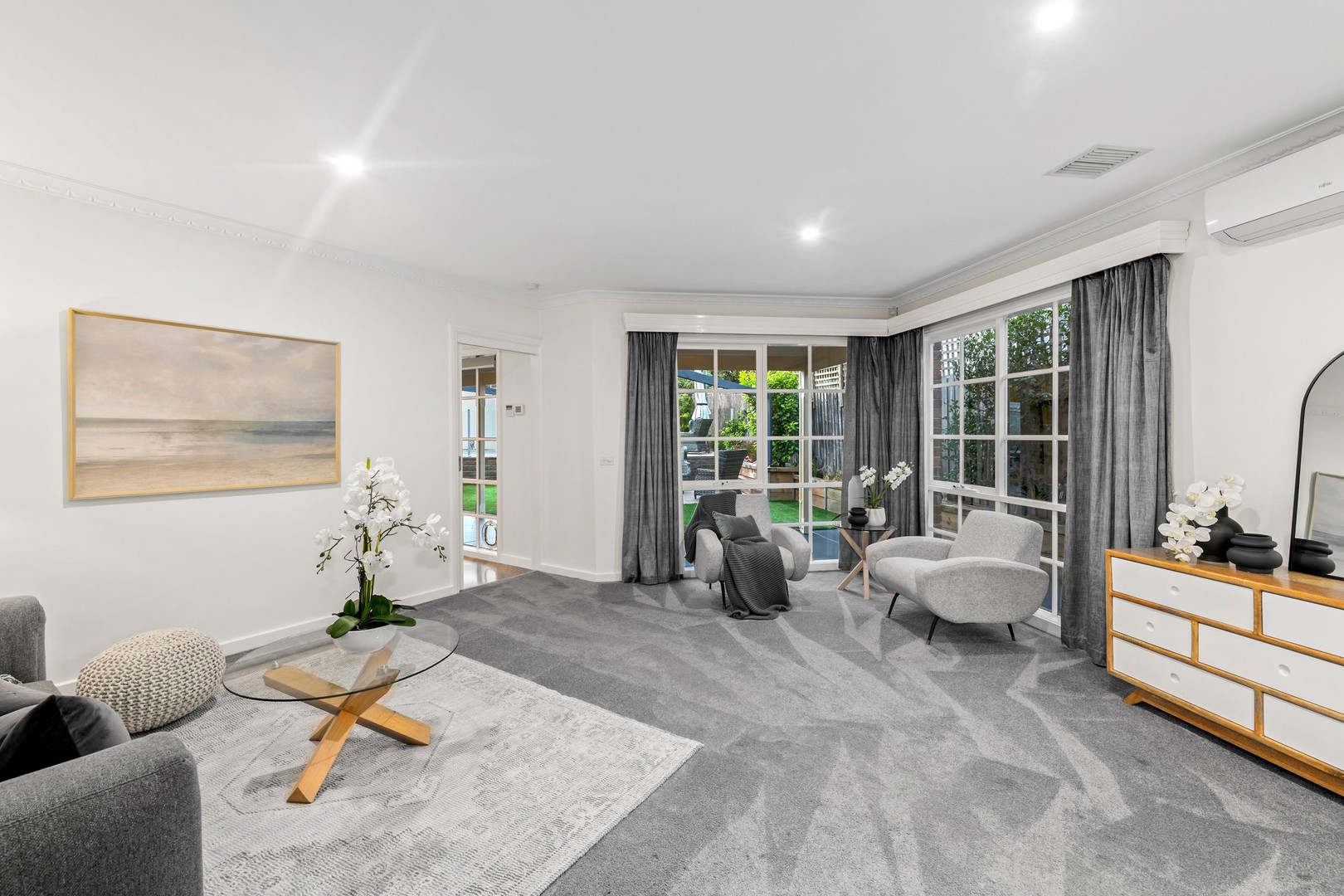 125 Blacksands Road, THREE BRIDGES, Three Bridges - Thumbnail 3