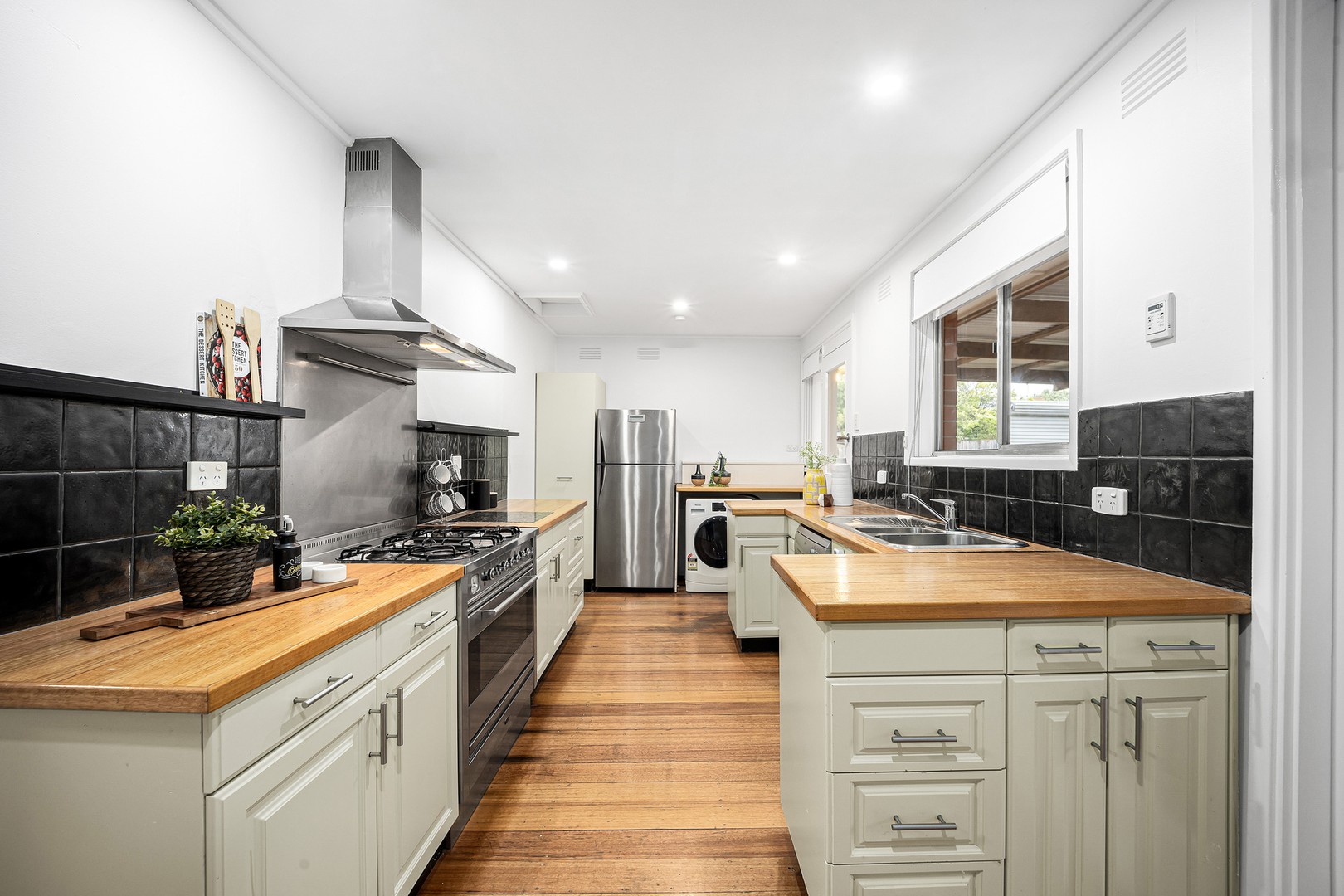 48 Noorong Avenue, Bundoora, VIC 3083, Bundoora - Thumbnail 3