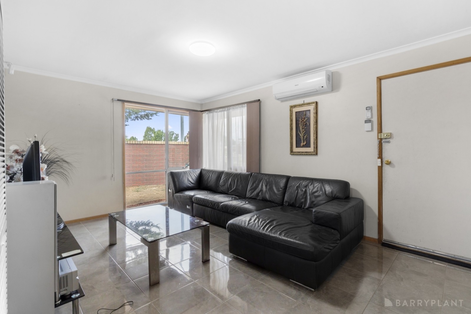 48 Ralph Crescent, Hampton Park, VIC 3976 - Thumbnail 2 - 13/03/2024