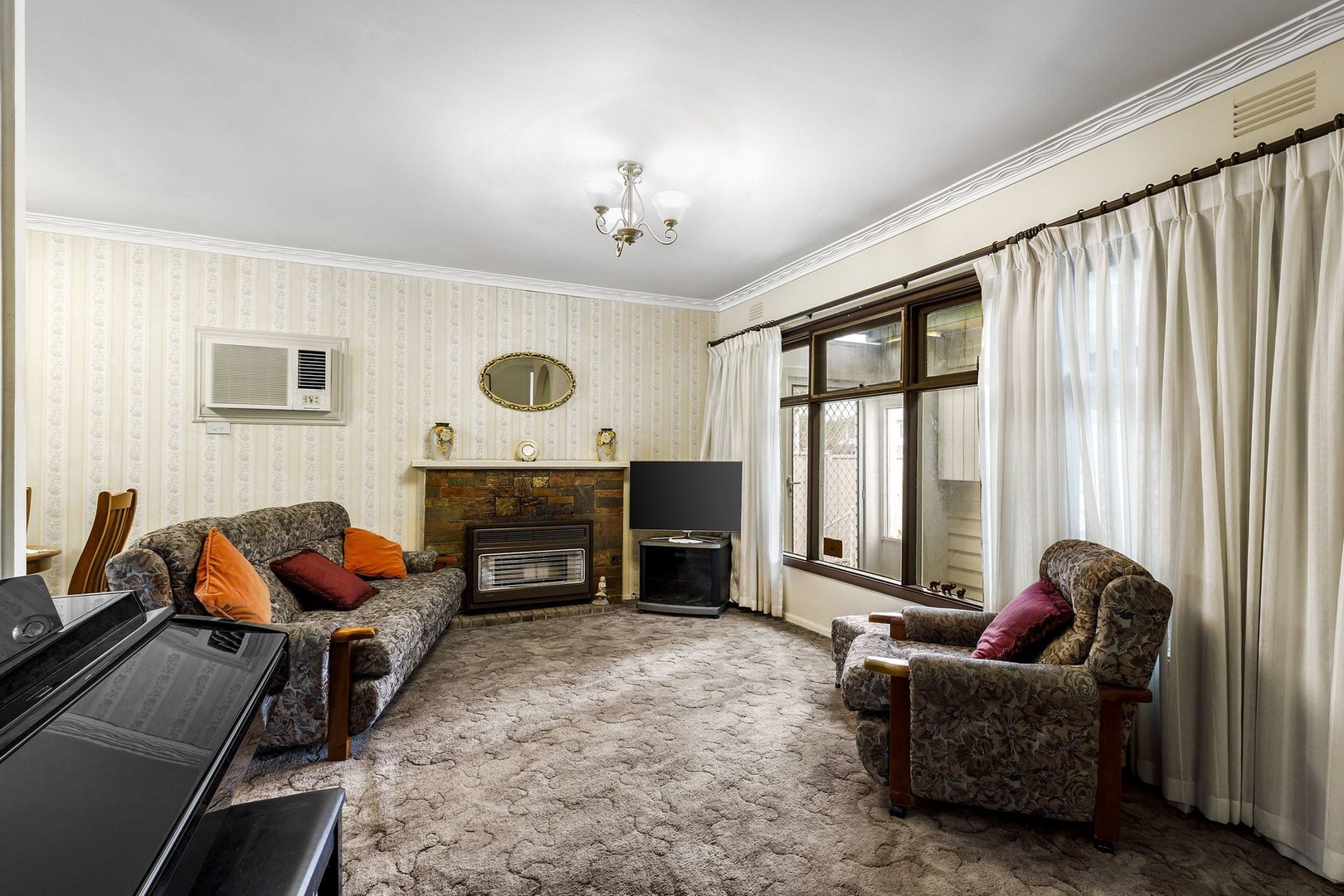48 Winifred Street, Oak Park, VIC 3046, Oak Park - Thumbnail 3