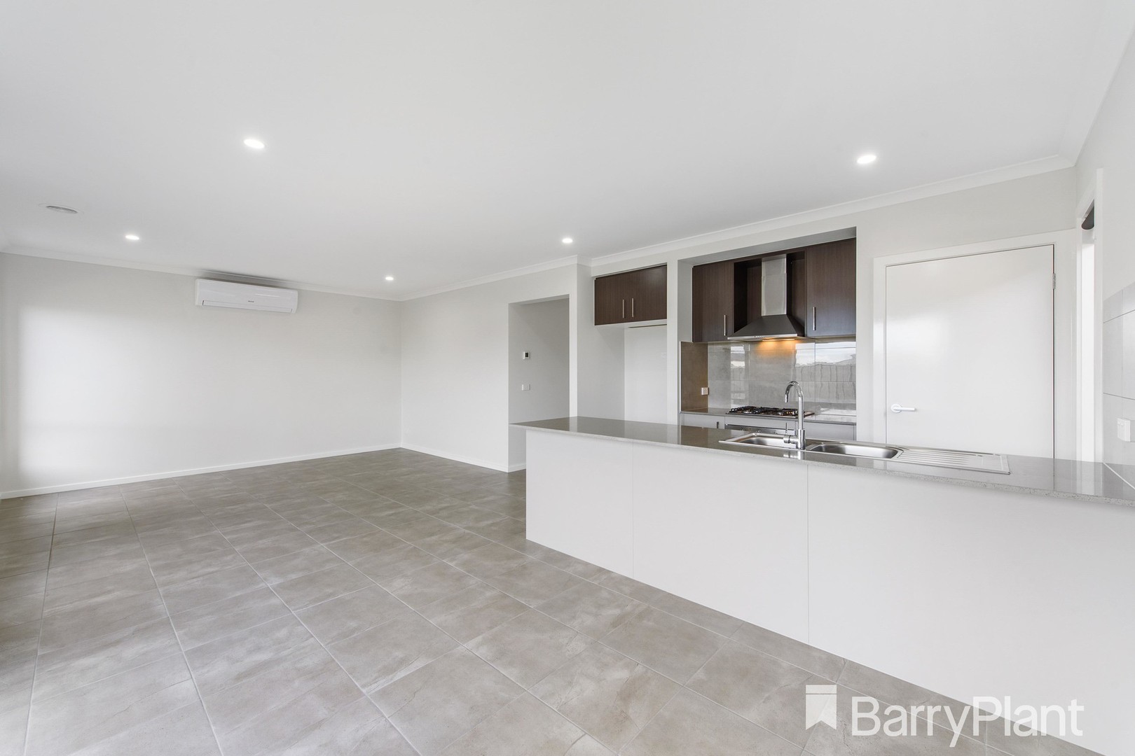 49 Dublin Street, Tarneit, VIC 3029, Tarneit - Thumbnail 3