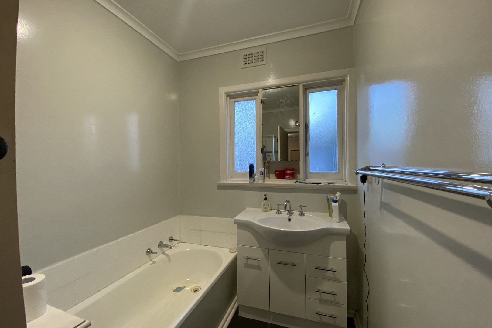49 Dumbarton Street, Reservoir, VIC 3073, Reservoir - Thumbnail 5