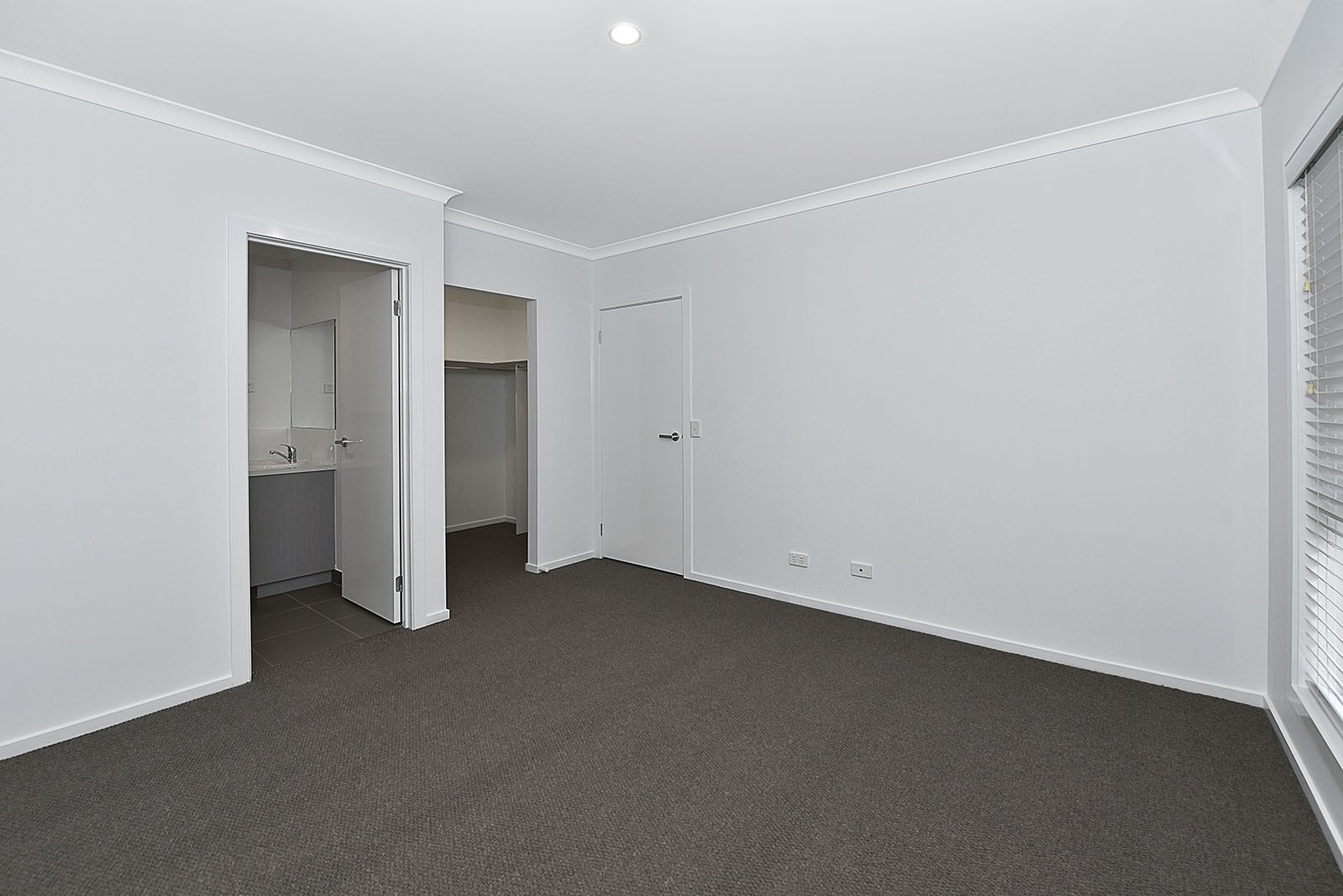 49 Greenhaven  Drive, Greenvale, VIC 3059, Greenvale - Thumbnail 2
