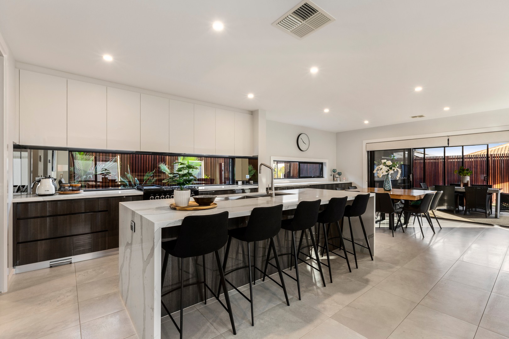 49 Higgins Street, Fraser Rise, VIC 3336, Fraser Rise - Thumbnail 5