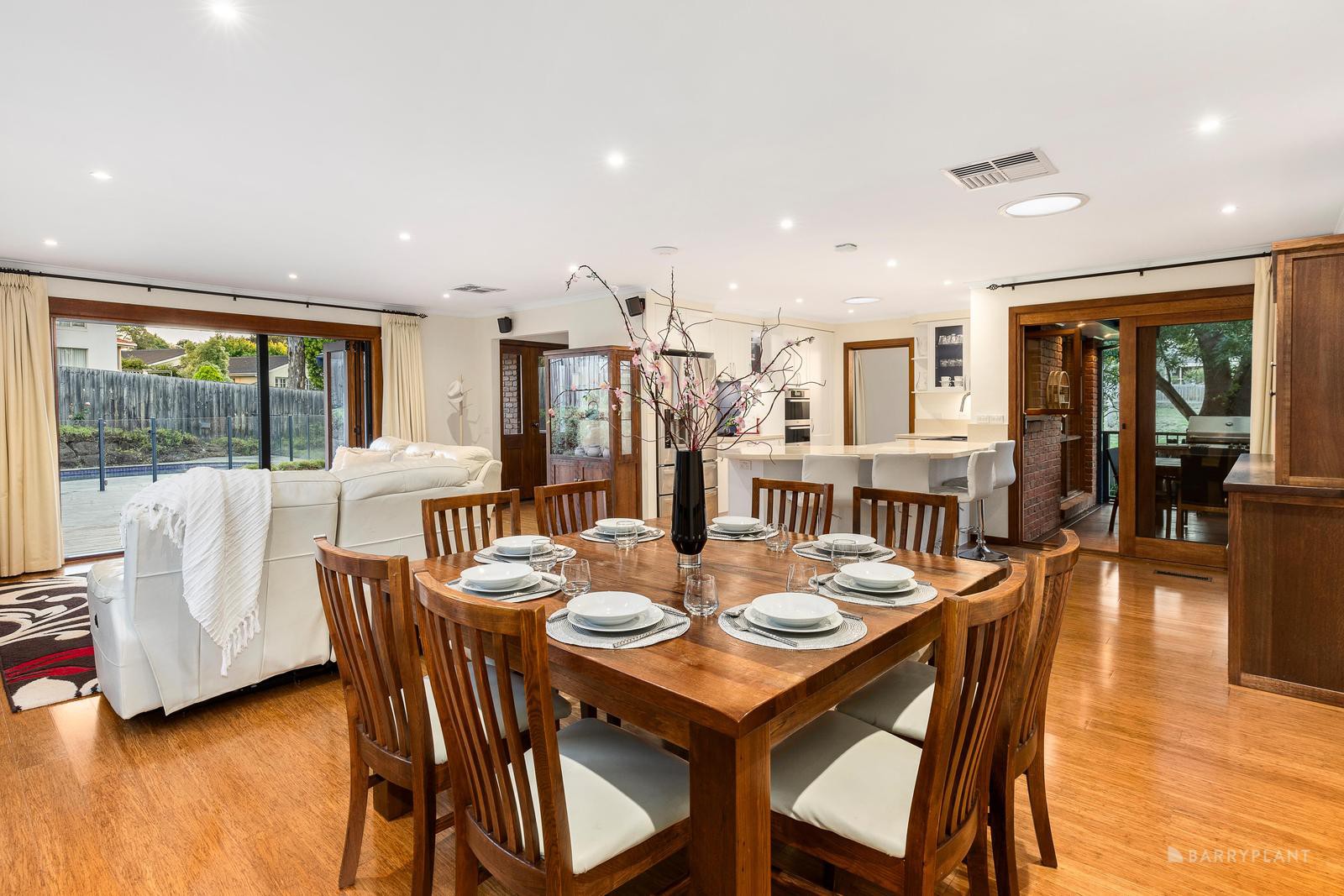 49 Huntingfield Drive, Doncaster East, VIC 3109, Doncaster East - Thumbnail 3