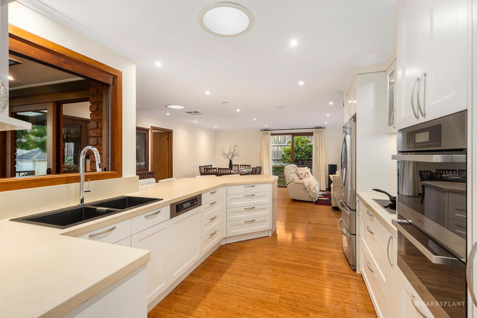 49 Huntingfield Drive, Doncaster East, VIC 3109, Doncaster East - Thumbnail 4