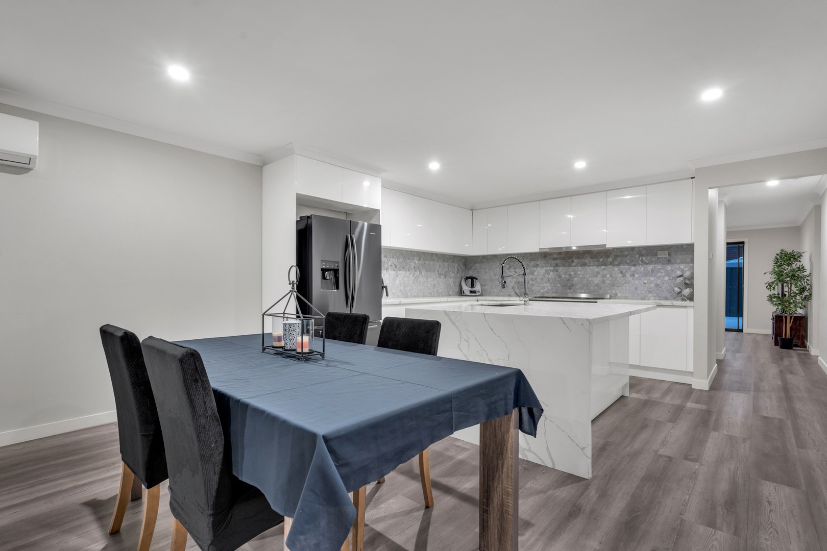 49 Kinglake Crescent, Craigieburn, VIC 3064, Craigieburn - Thumbnail 4