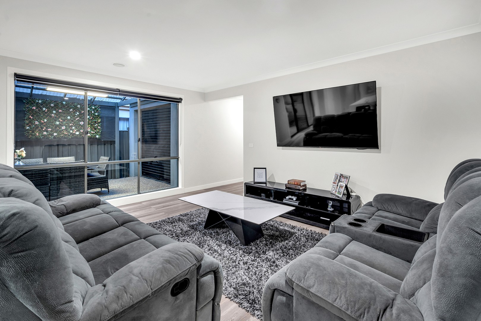 49 Kinglake Crescent, Craigieburn, VIC 3064, Craigieburn - Thumbnail 6