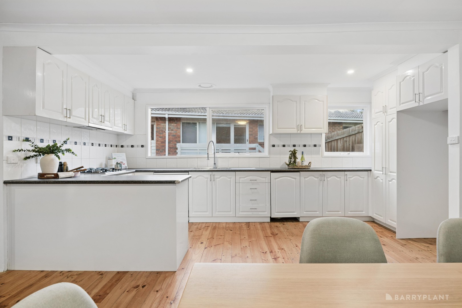 49 Long Valley Way, Doncaster East, VIC 3109, Doncaster East - Thumbnail 5