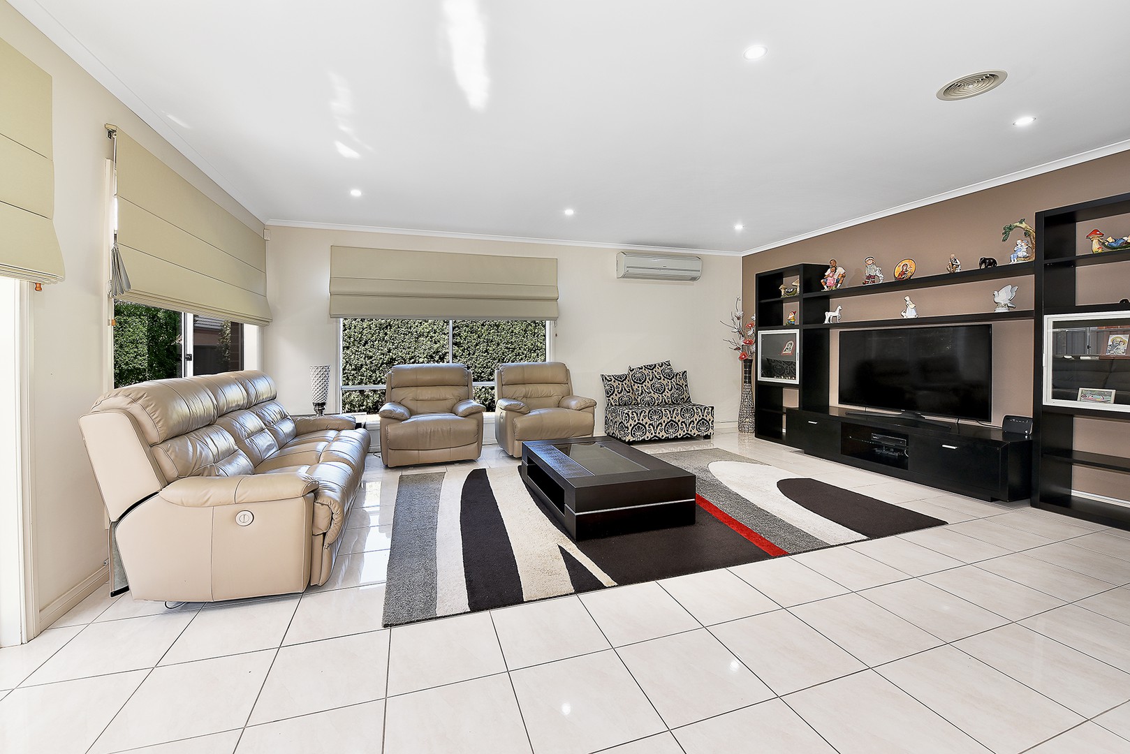 49 Oakview Parade, Caroline Springs, VIC 3023, Caroline Springs - Thumbnail 5