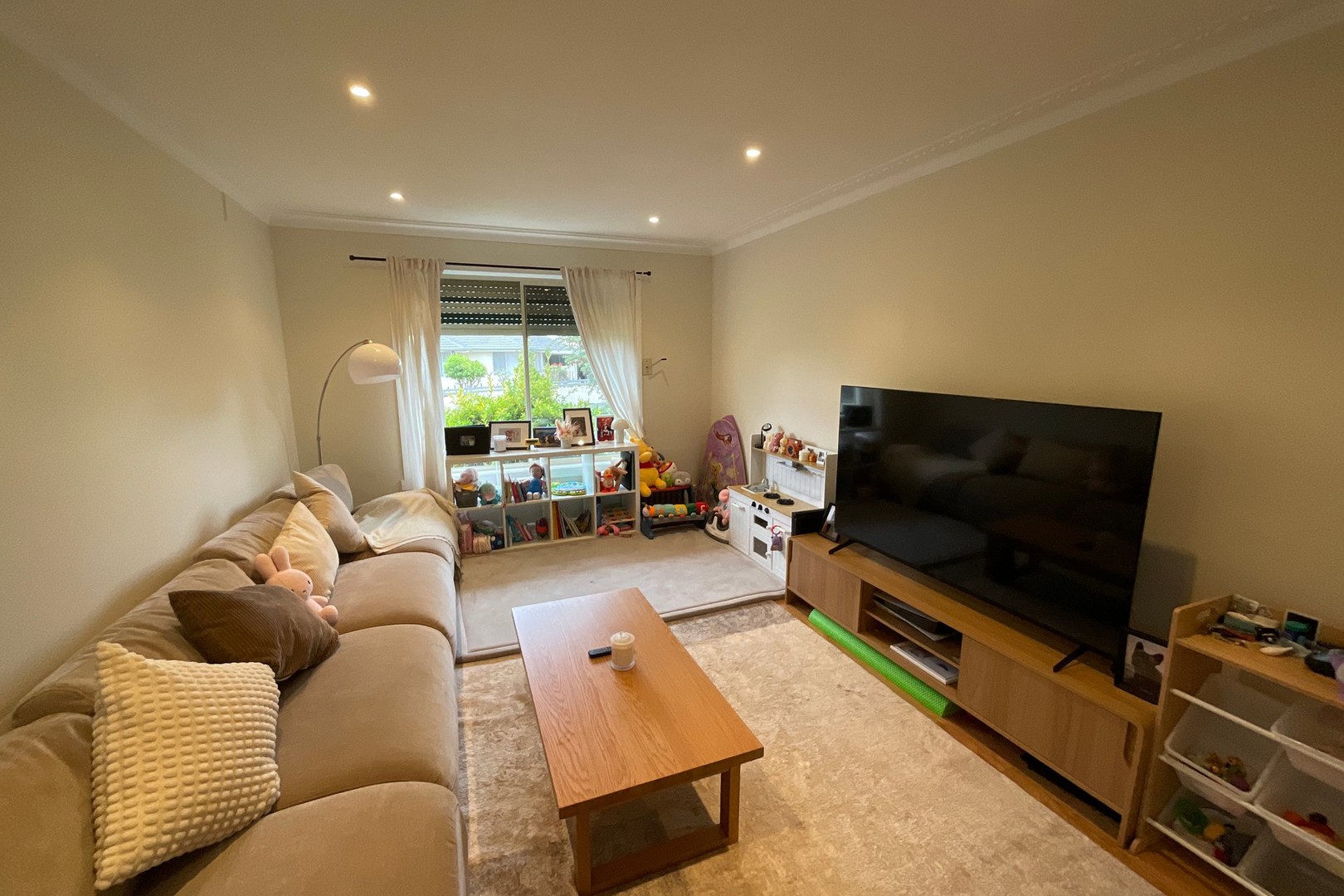 49 Oakwood Avenue, Dandenong North, VIC 3175 - Thumbnail 1 - 12/10/2026
