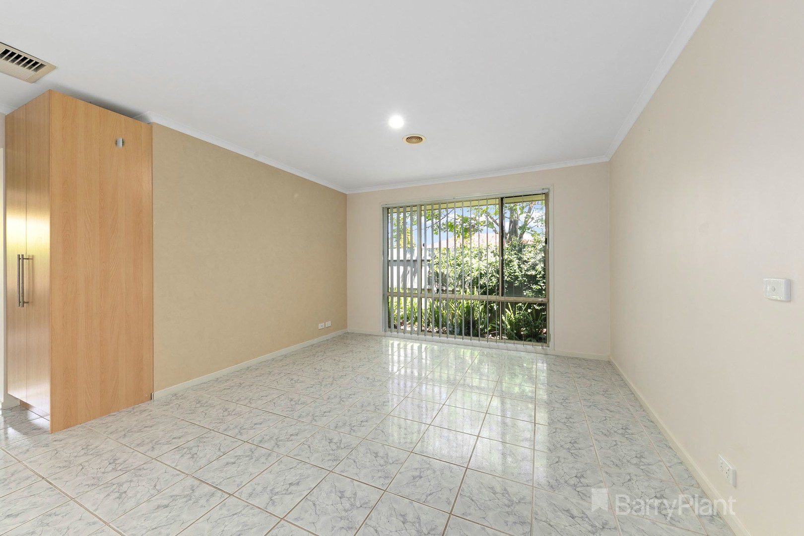 49 President RoadNarre Warren South, VIC 3805, Narre Warren South - Thumbnail 2